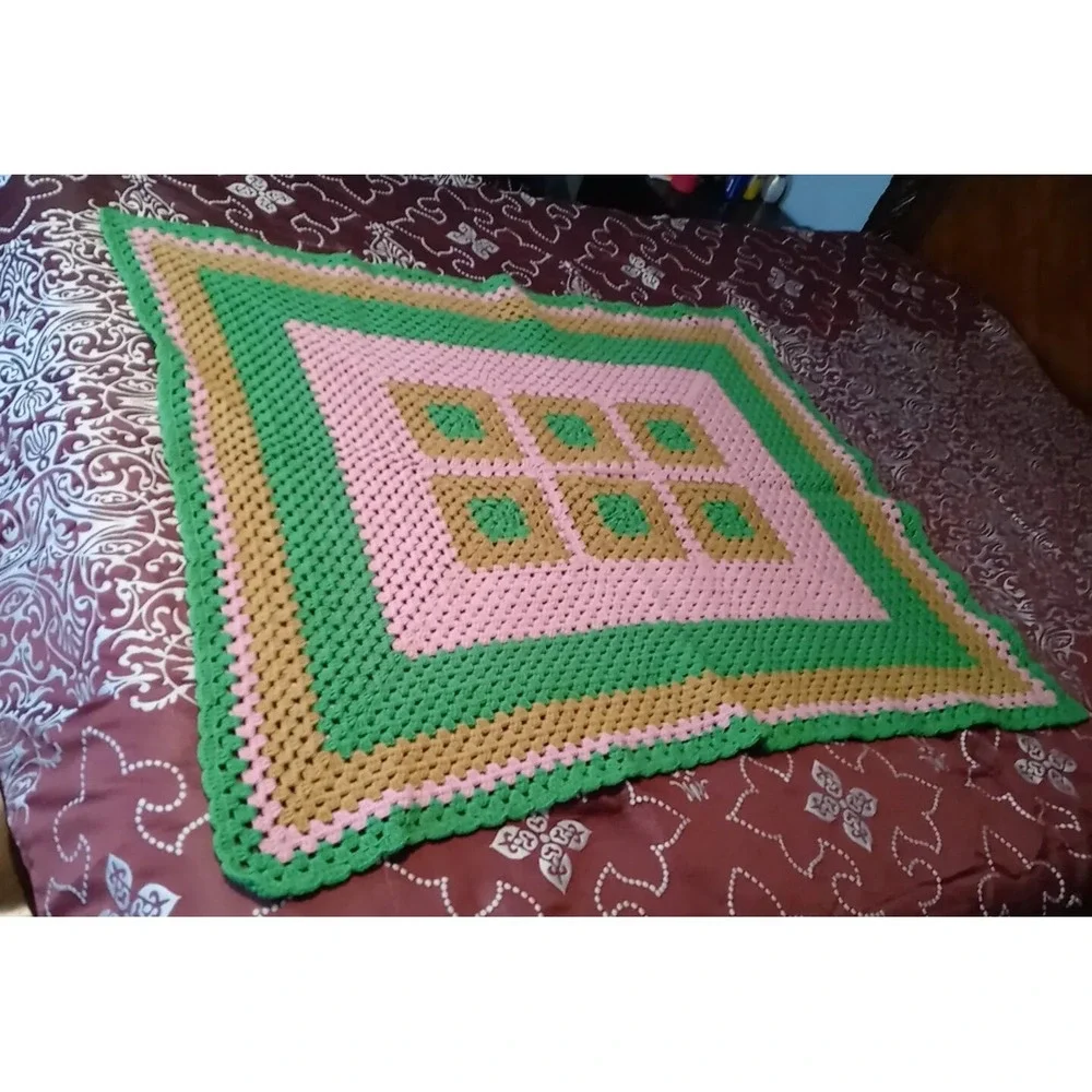 Vtg Handmade Granny Square Blanket Crochet Knit Afghan Throw Blanket 45 X‎ 37